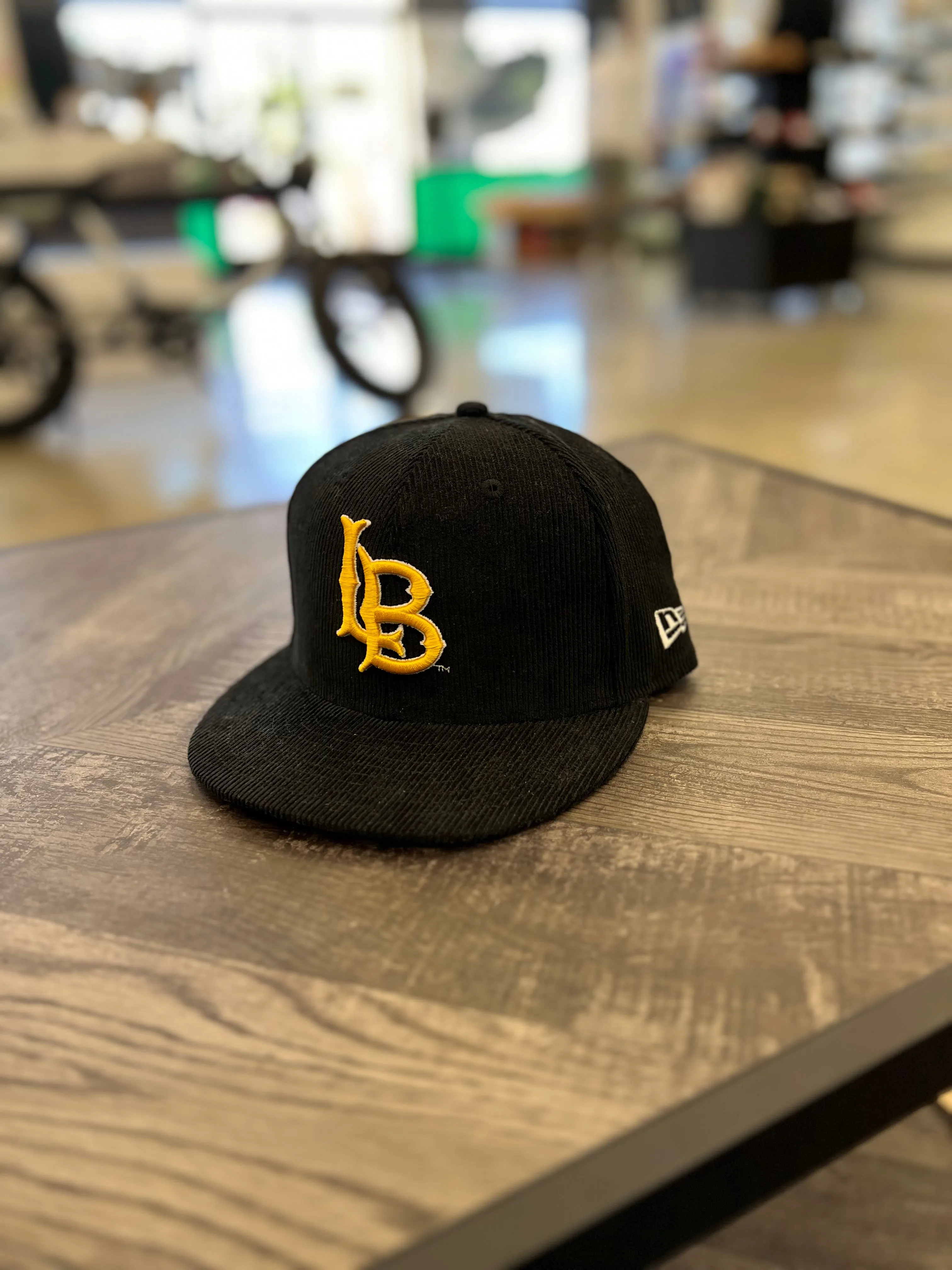 5950 NEW ERA LONG BEACH BLACK CORDUROY GLOW